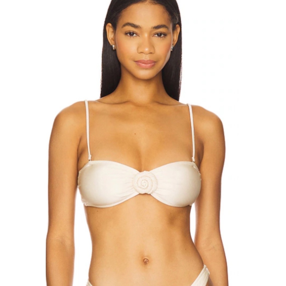 Bananhot Lula Bikini Top Macadamia Cream Rosette Bandeau Swim Size Medium